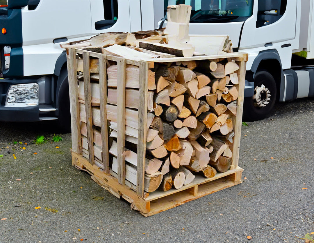 33cm Brennholz gemischt in einer halben Palette mit 1,2m³
